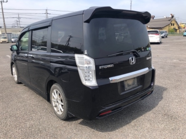 2013 HONDA STEP WAGON